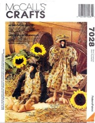 9010  2 CACKLING CROW DOLLS, CLOTHING, WREATH PATTERNS